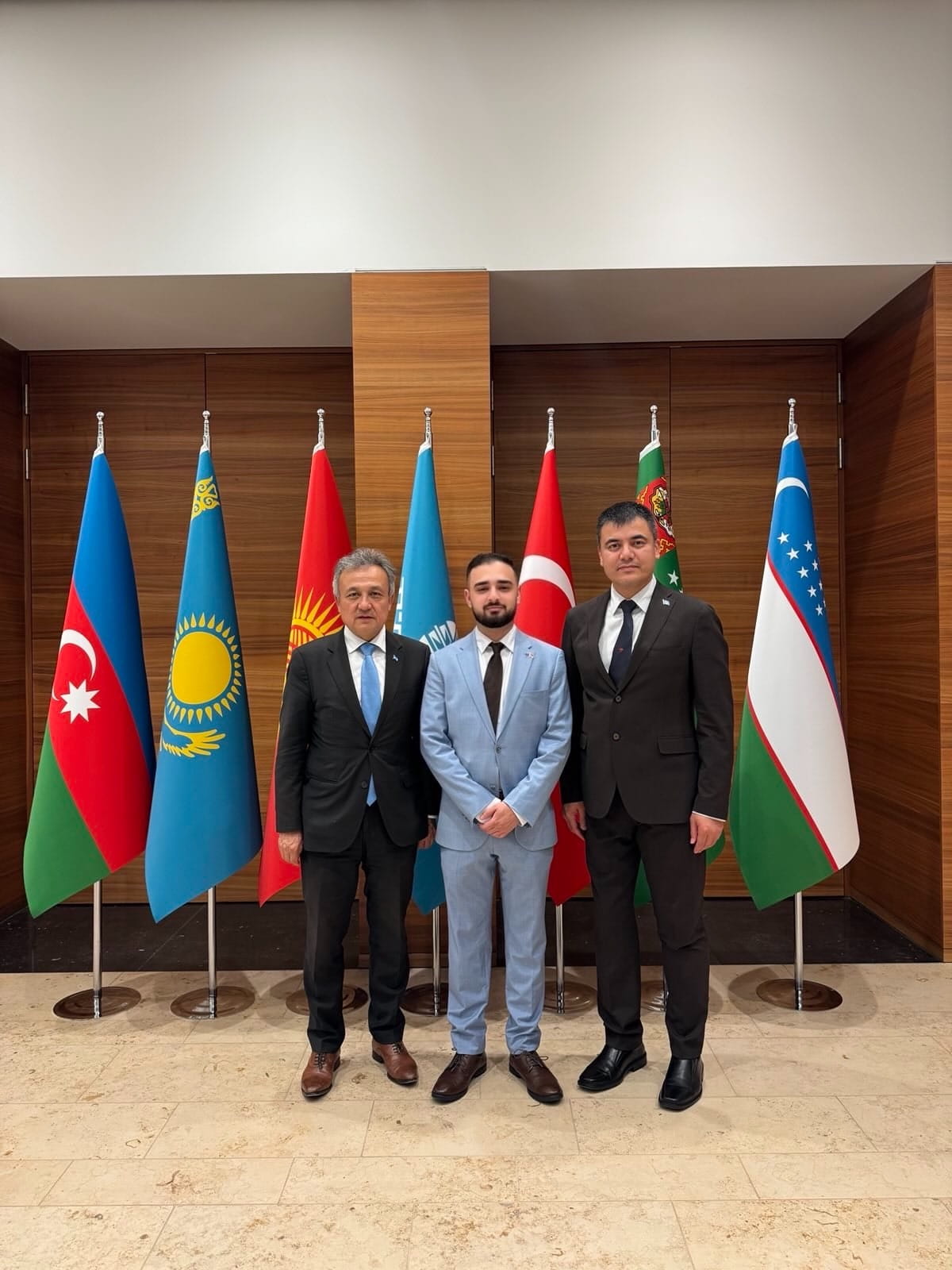 Ilya Mohini beim Weltkongress der Uiguren